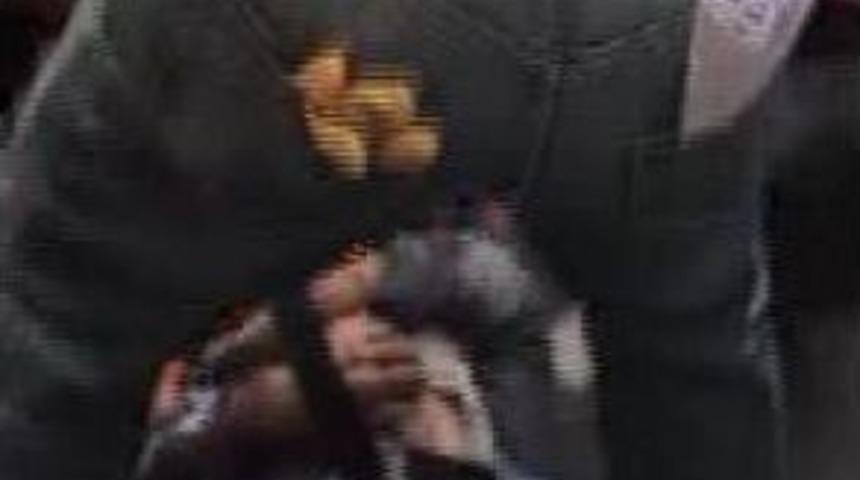 Kamyon, Inşaat Kazı Alanına Devrildi; 4 Yaralı (2)