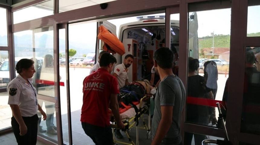 Tunceli’de Ambulans İle Otomobil Çarpıştı: 3 Yaralı