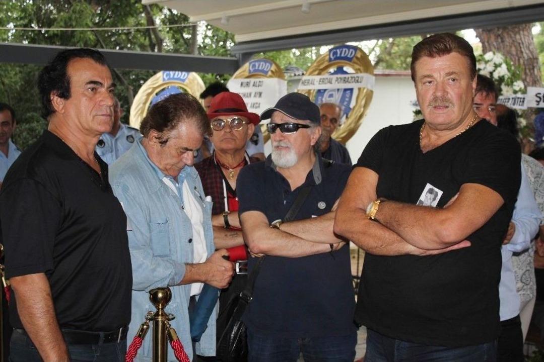 &Uuml;nl&uuml; Oyuncu Kuzey Vargın Son Yolculuğuna Uğurlandı