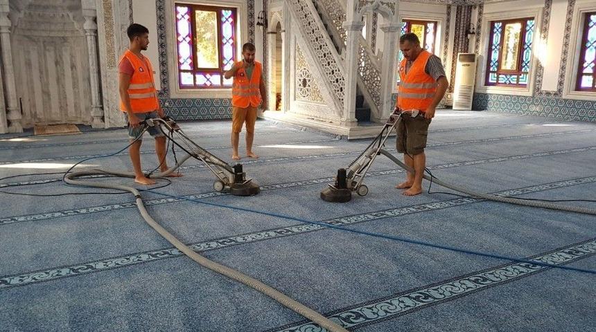 Alanya’da Camilere Bayram Bakımı