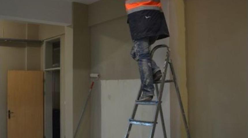 Akg&uuml;n: S&ouml;z Konusu Eğitimse, Elimizi Taşın Altına Sokarız