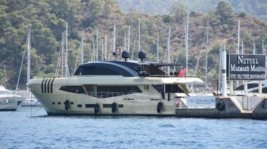 Spor Araba Görünümlü Lüks Yat Beğeni Topladı