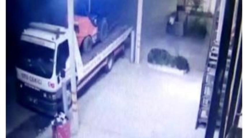 30 Saniyede Çekici Hırsızlığı Kamerada