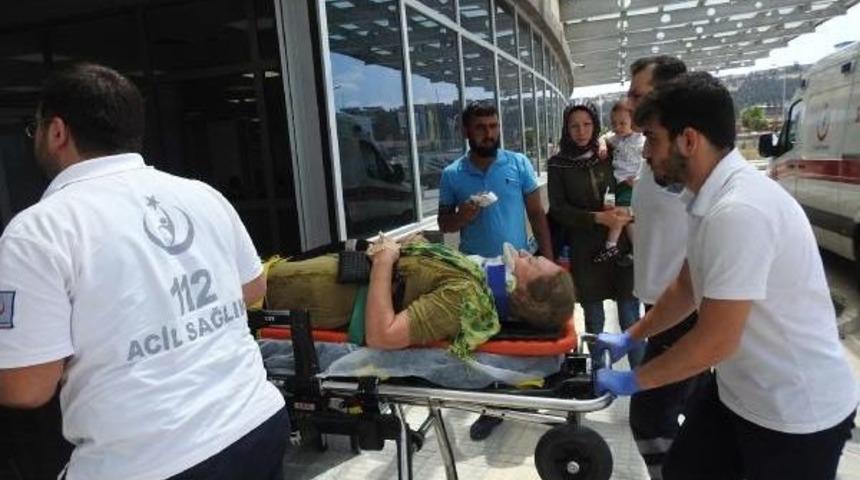 Kadına &Ccedil;arpan Motosiklet S&uuml;r&uuml;c&uuml;s&uuml; Ka&ccedil;tı