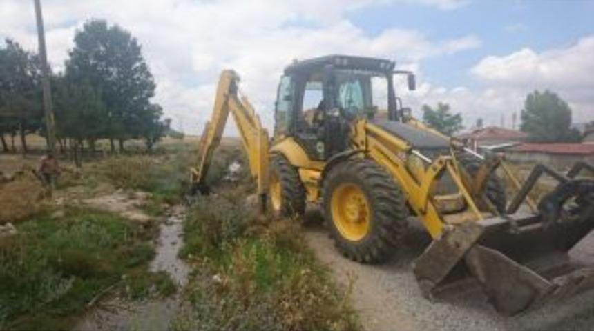 İn&ouml;n&uuml; Belediyesi Fen İşleri Ekiplerinin &Ccedil;alışmaları