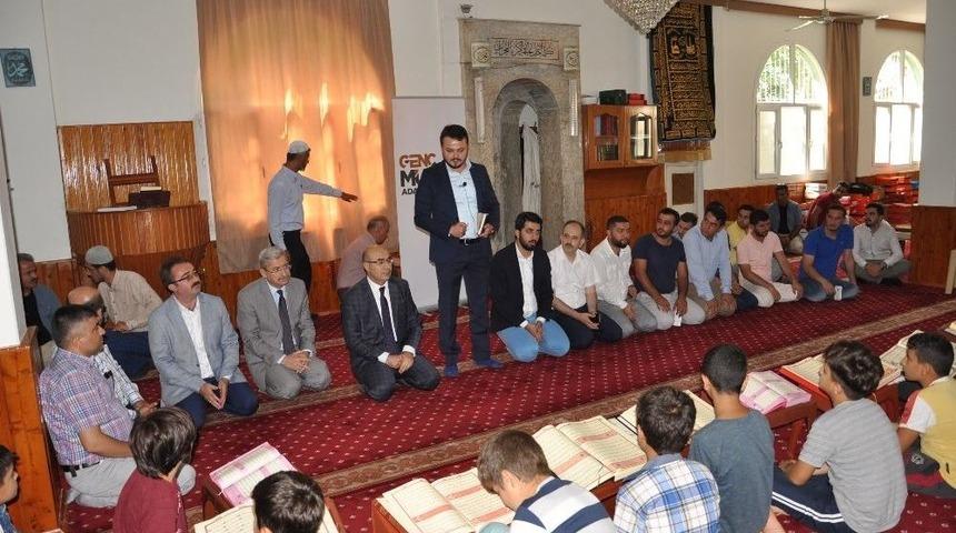 Vali Demirtaş, Kur&rsquo;an-ı Kerim Eğitimini Tamamlayan &Ouml;ğrencileri &Ouml;d&uuml;llendirdi