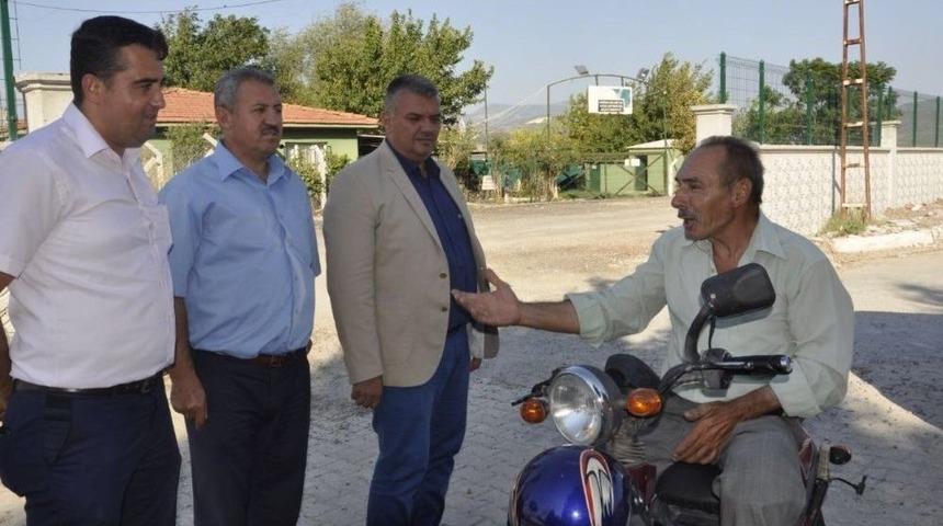 Akhisar’da Mezarlıklar Bayrama Hazır