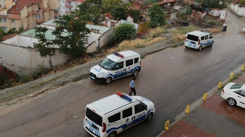 (&ouml;zel Haber) 12 Yaşındaki &Ccedil;ocuk Bulduğu El Bombasını Evine G&ouml;t&uuml;rd&uuml;