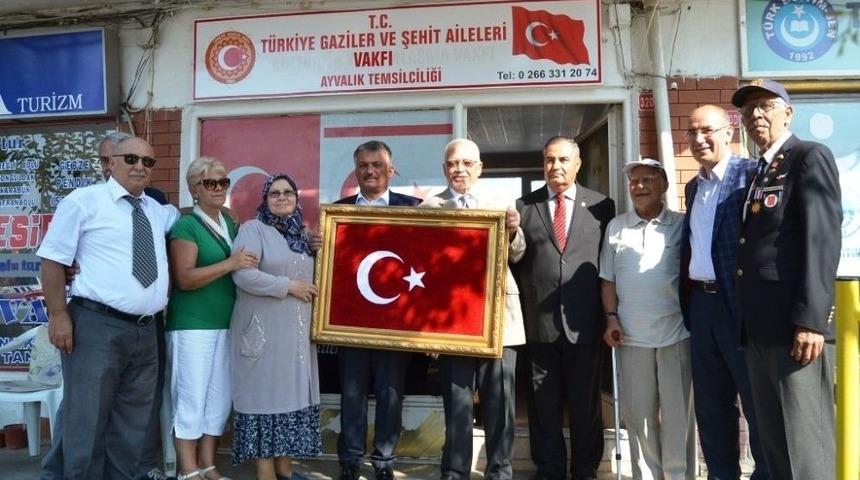 Vali Yazıcı&rsquo;dan Gaziler Ve Şehit Ailelerine Anlamlı Ziyaret