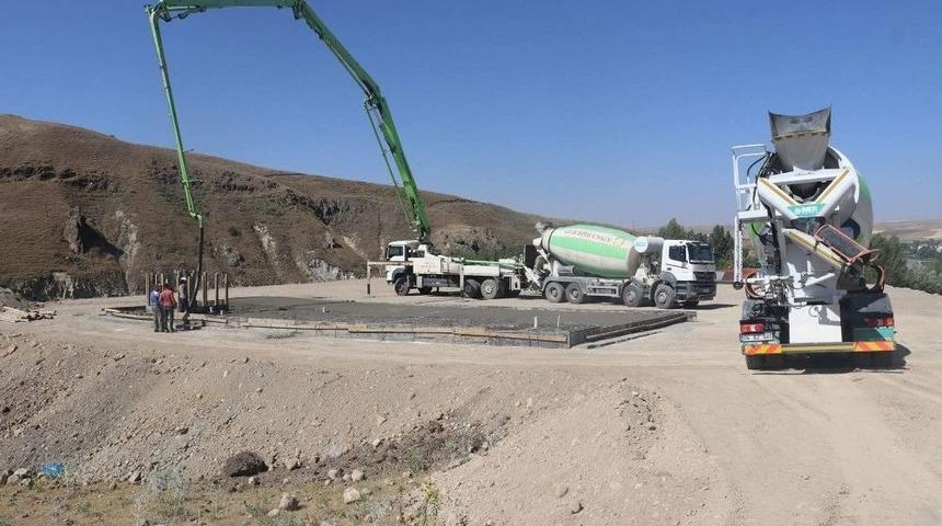 Tutak Canlı Hayvan Pazarına Ve Et Entegre Tesisine Kavuşuyor