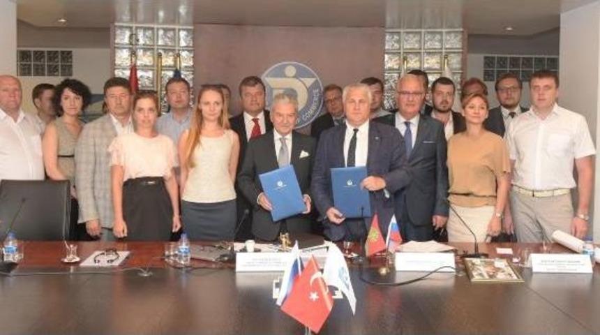 Demirtaş: Hep Antalya&rsquo;Ya Gitmeyin İzmir&rsquo;E De Gelin