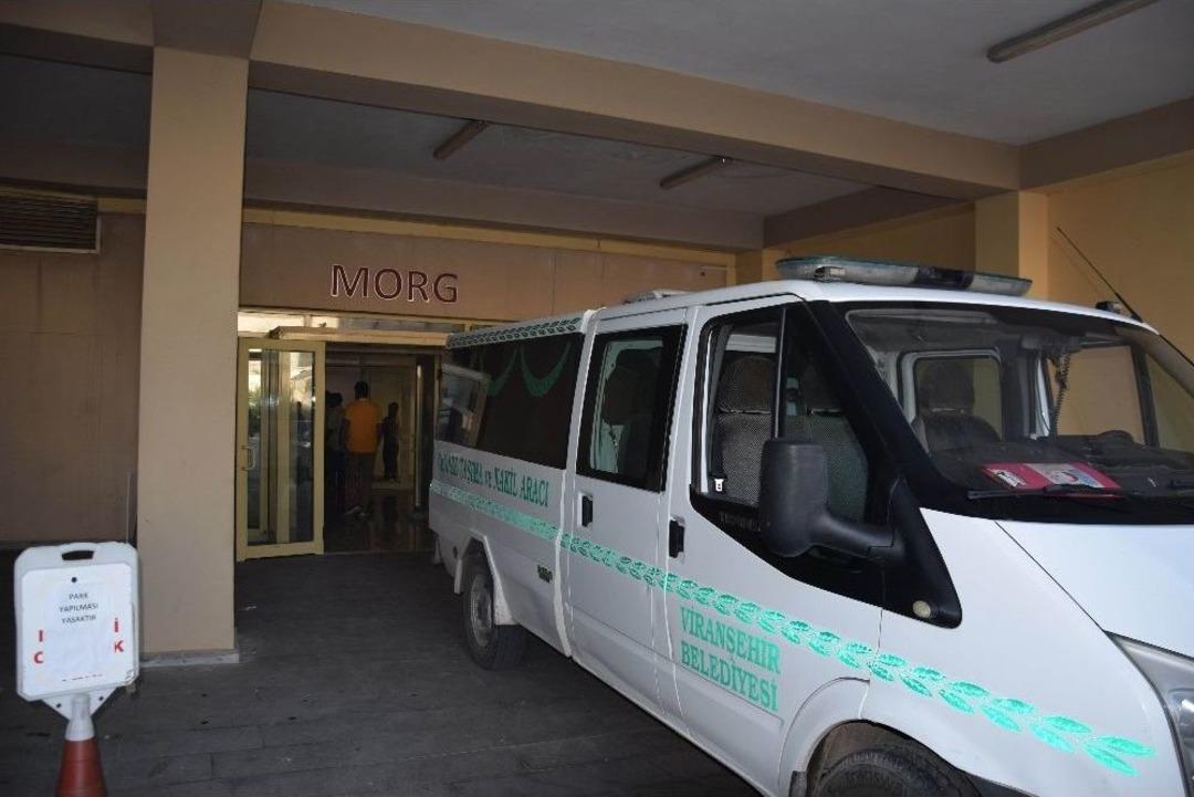 Su Kanalı Kenarında Oynayan &Ccedil;ocuklar Bal&ccedil;ıklı Suya D&uuml;şt&uuml;: 3 &Ouml;l&uuml;