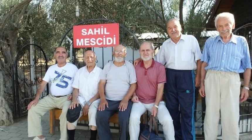 Burhaniye’de Yazlıkçılar Cami Arsası İstiyor