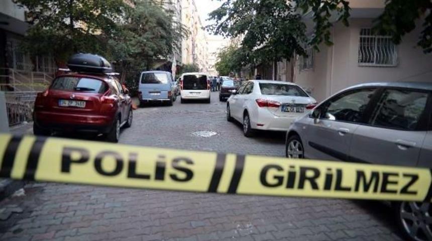 Kuyumcuyu Silahla Yaralayıp, 8 Kilo Altını Alarak Ka&ccedil;tılar