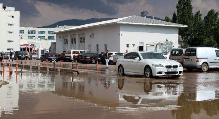Sağanak Sonrası Hastane Bahçesini Su Bastı G4