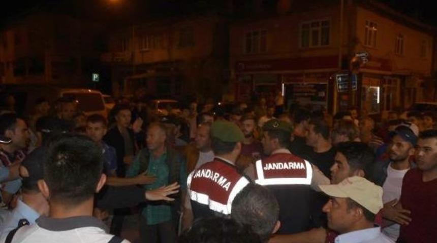 K&uuml;tahya'nın Altıntaş İl&ccedil;esi'nde Olaylı Gece