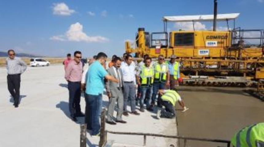 Vali Aktaş Kapadokya Havalimanında İncelemelerde Bulundu