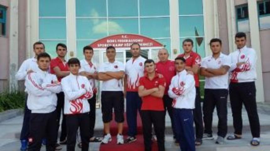 Ukrayna&rsquo;da 8 Boks&ouml;r&uuml;m&uuml;z Yarı Finalde