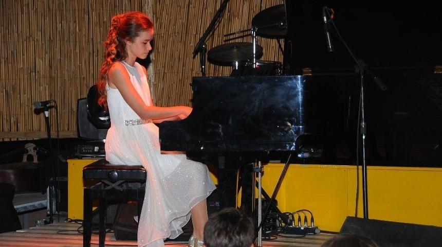 M&uuml;ziğin Altın &Ccedil;ocukları Ala&ccedil;atı&rsquo;da