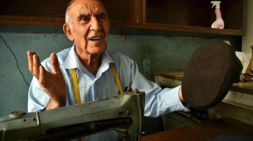 Siirt'te 51 Yıldır Şapka Dikiyor