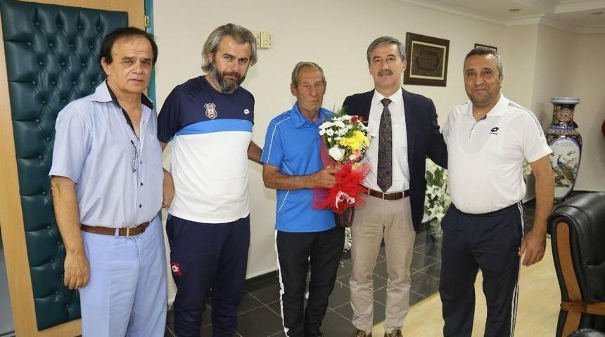 Turnuva Komitesinden Başkan Şirin&rsquo;e Teşekk&uuml;r