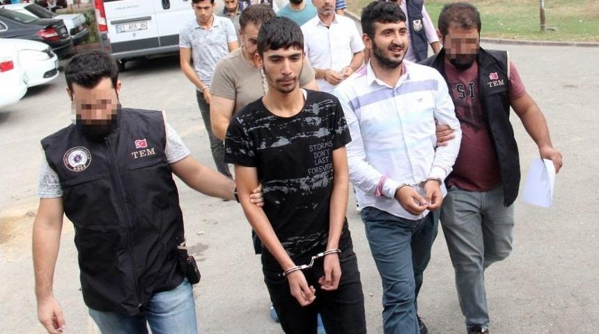 Adana&rsquo;da Pkk Operasyonunda G&ouml;zaltına Alınan 23 Kişi Adliyeye Sevk Edildi