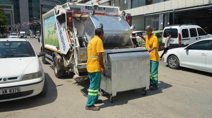 Akdeniz Belediyesi, &Ccedil;&ouml;p Konteynerlerini Yeniliyor