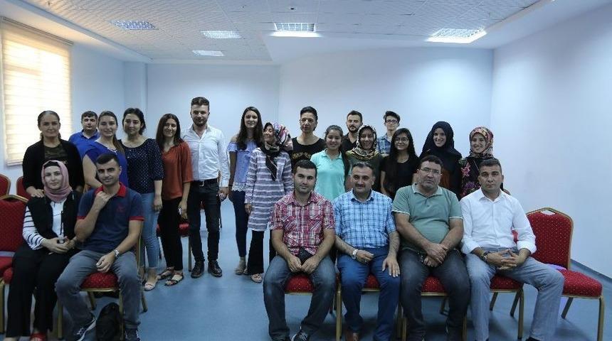 Başkan Cabbar&rsquo;dan Fotoğraf Kursuna Ziyaret