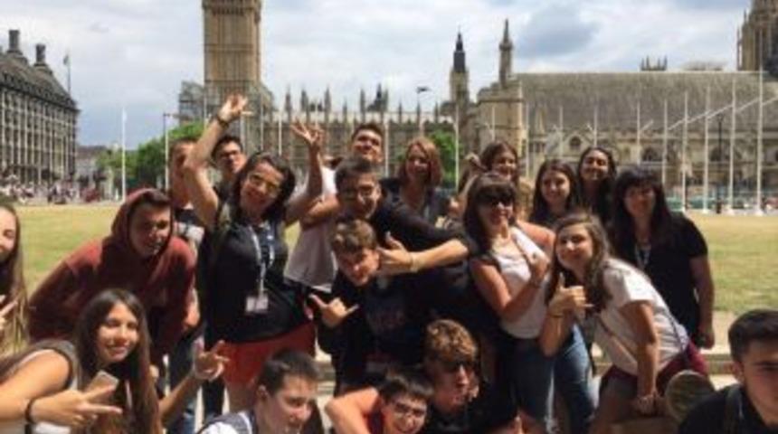 &Ouml;ğrenciler Yaz Tatilinde İngiltere&rsquo;de Eğitim Aldı