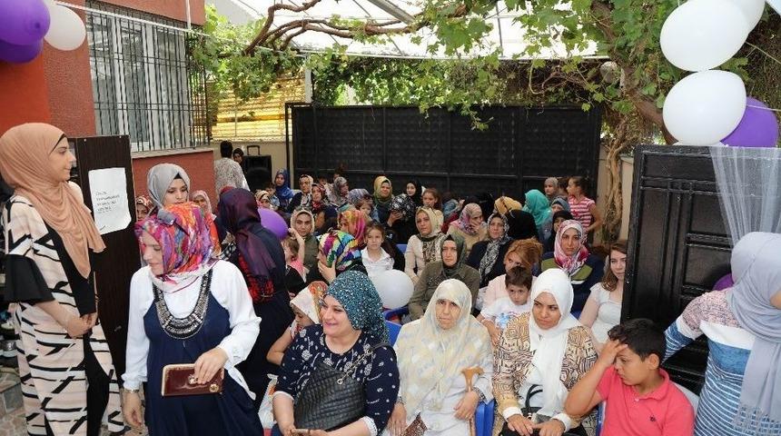 Kur&rsquo;an-ı Kerime Ge&ccedil;en &Ouml;ğrencilere Ta&ccedil; Giydirme T&ouml;reni Yapıldı