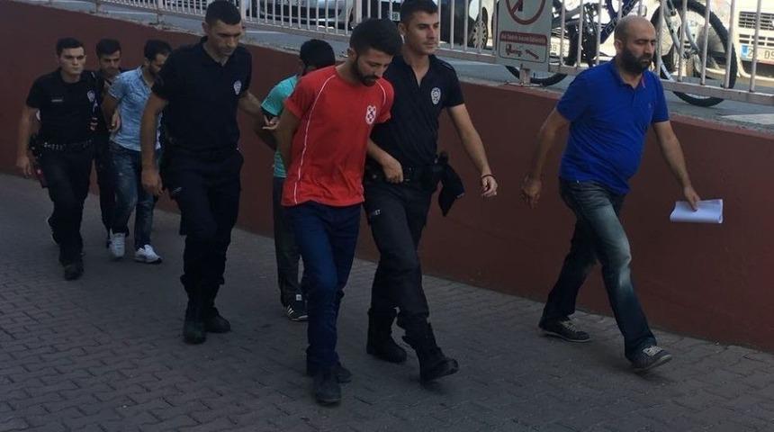 Uyuşturucudan Gözaltına Alınan 4 Kişi Adliyeye Sevk Edildi