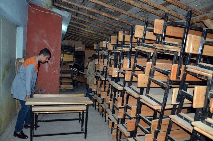 Yaz Tatilinde Okulları İçin Çalışıyorlar G5