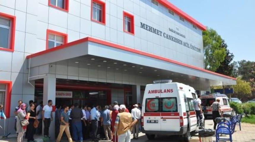 Birecik'te Kaza: 5 &Ouml;l&uuml;, 3 Yaralı (2) - Yeniden