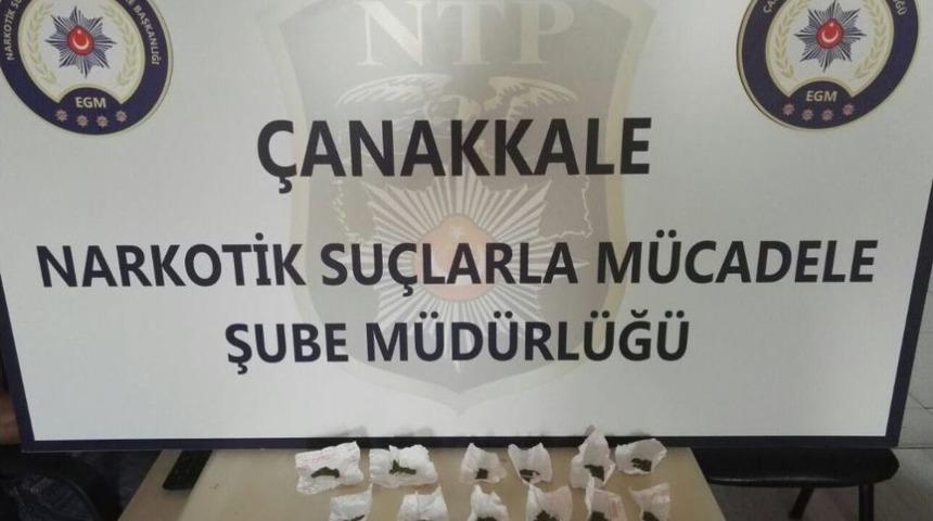 Cezaevine Uyuşturucu Sokmak İsterken Yakalandı