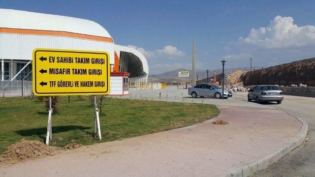 Malatya Stadyumu Antalya Maçına Hazırlanıyor