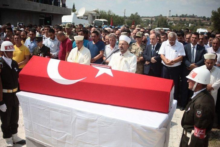 Şehidin Hamile Eşi Tabutuna Sarılarak Ağladı G3