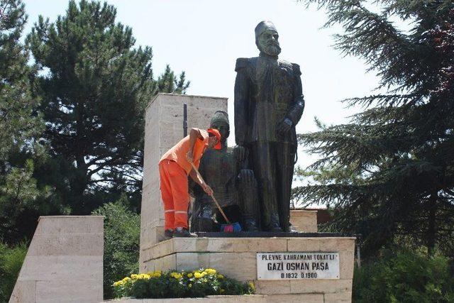 Gazi Osman Paşa’nın Heykeline Boyayla Zarar Verildiği İddiası