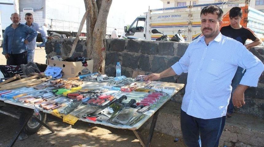 Bı&ccedil;ak Satıcıları İle Bileyicileri Bayram Mesaisine Başladı