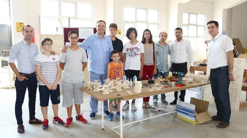 Gen&ccedil;ler &Uuml;retimle Tanıştı