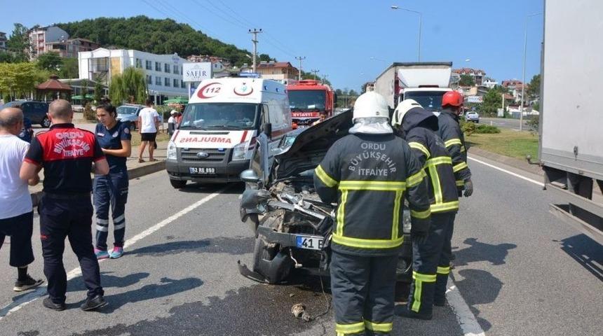 Fatsa&rsquo;da Trafik Kazaları: 13 Yaralı
