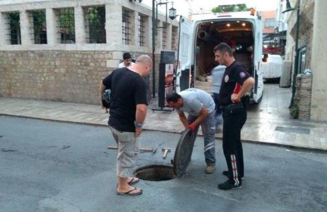 'tacizci' Olduğu Iddiasıyla Tekme Tokat Dövüldü