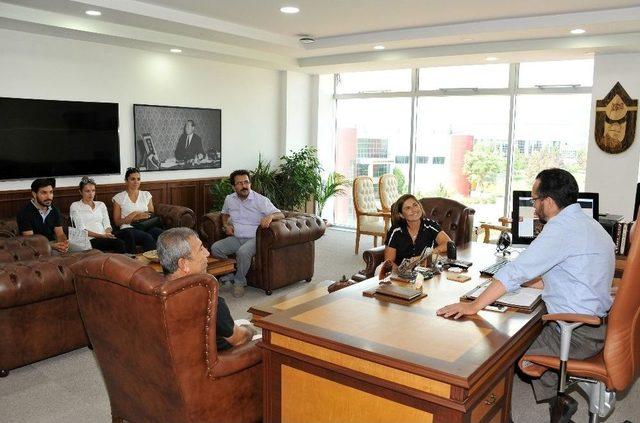 Ad&uuml; Futbol Takımı, Amerika&rsquo;da T&uuml;rkiye&rsquo;yi Temsil Edecek 1