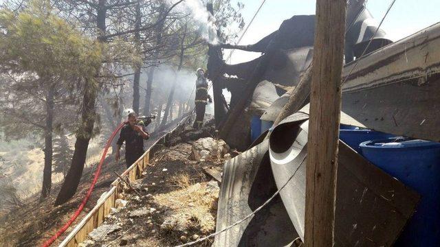 Jandarma Özel Harekat Tabur Komutanlığı Yanında Korkutan Yangın