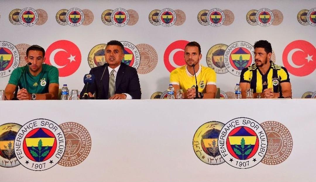 Fenerbah&ccedil;e&rsquo;de Isla, Soldado Ve Guiliano İ&ccedil;in İmza T&ouml;reni D&uuml;zenlendi