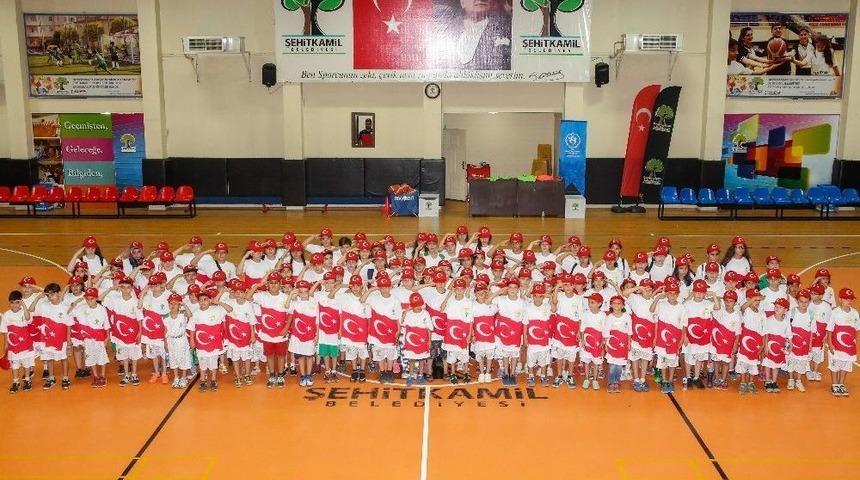 Vatan Ve Bayrak Aşkı Gururlandırdı