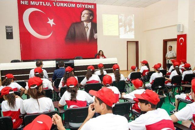 Vatan Ve Bayrak Aşkı Gururlandırdı