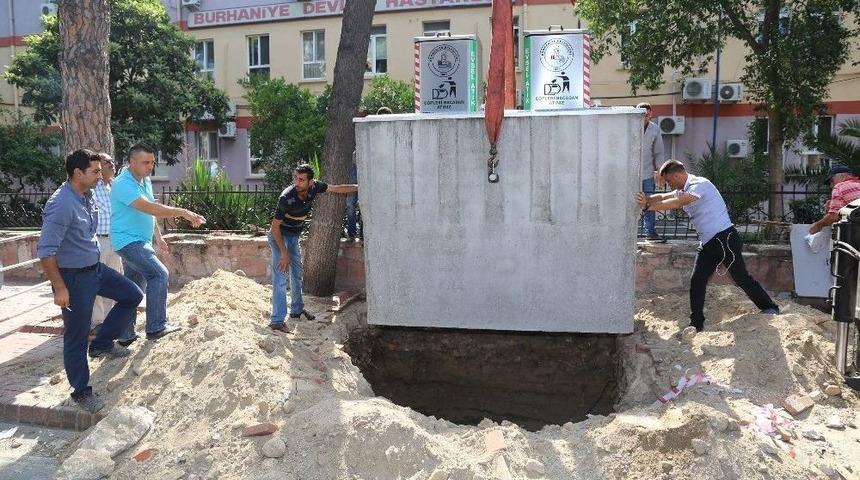 Burhaniye’de Çöp Konteynerleri Yer Altına İndi