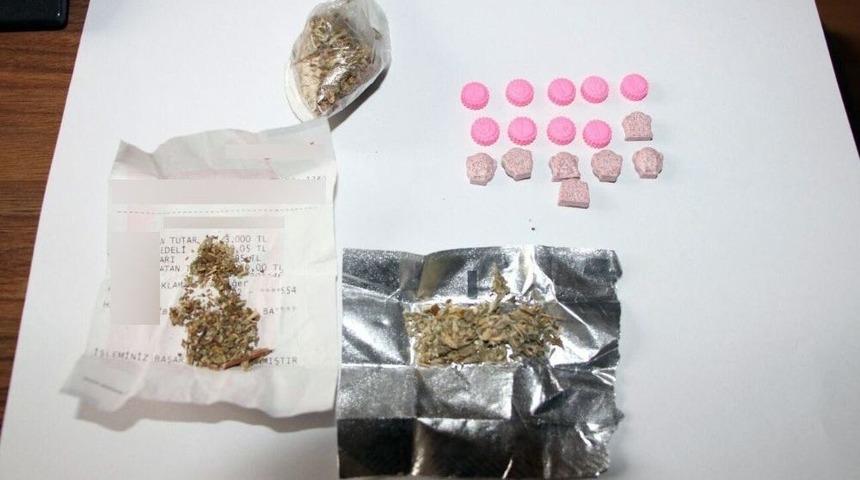 Bilgisayar Mağazasında Uyuşturucu Sattığı İddiası İle G&ouml;zaltına Alınan Ş&uuml;pheli Tutuklandı