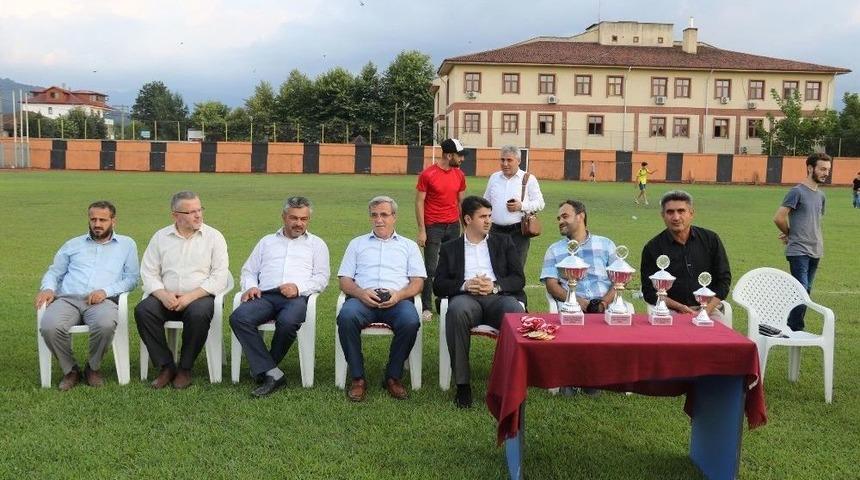 Yaz Kuran Kursu Futbol Final Ma&ccedil;ında Pazark&ouml;y Şampiyon Oldu