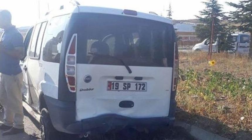 Sungurlu&rsquo;da Trafik Kazası: 2 Yaralı